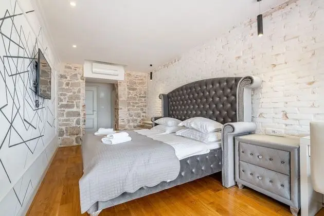 Deluxe With Sea View