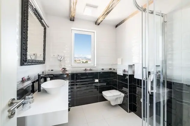 Luxury With Sea View