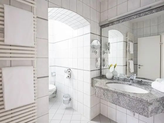 Premium Tek Büyük Yataklı Oda