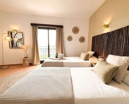 Comfort Tek Büyük veya İki Ayrı Yataklı Oda, Balkon