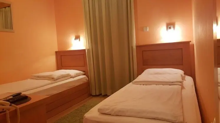 Tek Kişilik Oda, Deniz Manzaralı