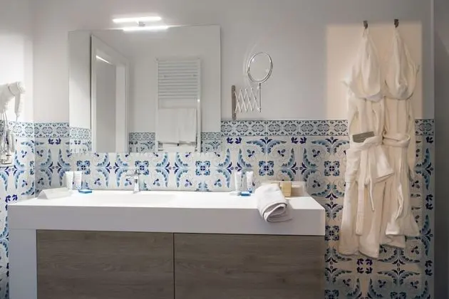 Superior Tek Büyük veya İki Ayrı Yataklı Oda