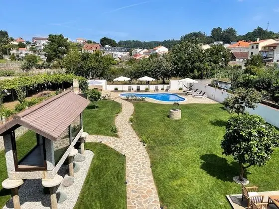 Üç Kişilik Oda, Özel Banyo, Bahçe Manzaralı