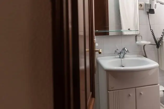 Economy Tek Büyük Yataklı Oda