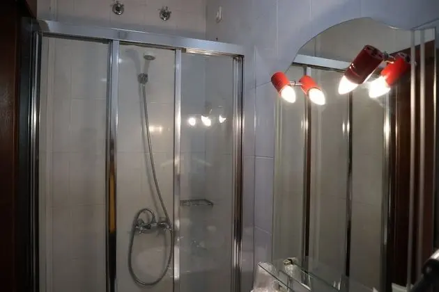 Economy Tek Büyük Yataklı Oda