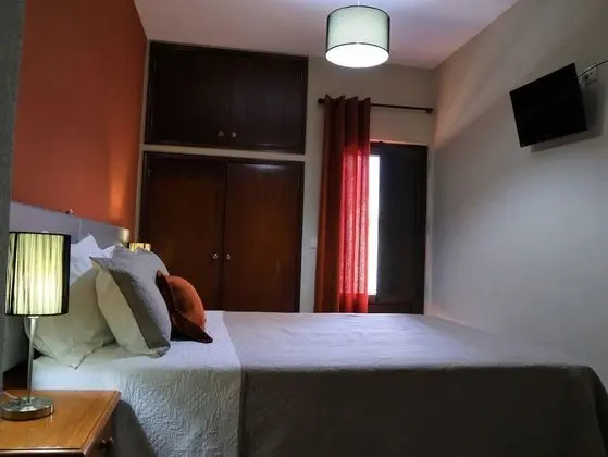 Tek Büyük Yataklı Oda (Vilarinho da Furna)