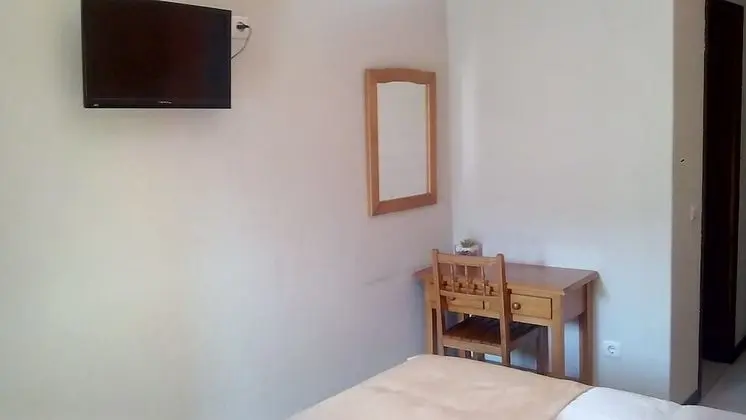 Tek Büyük Yataklı Oda (Vilarinho da Furna)