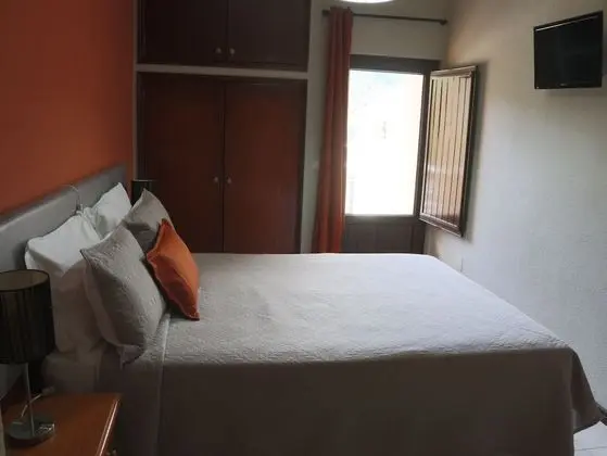 Tek Büyük Yataklı Oda (Vilarinho da Furna)