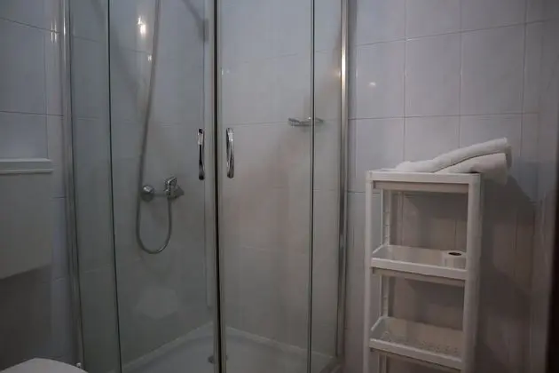 Tek Büyük Yataklı Oda (Vilarinho da Furna)