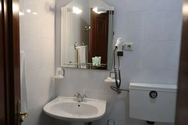 Tek Büyük Yataklı Oda (Vilarinho da Furna)