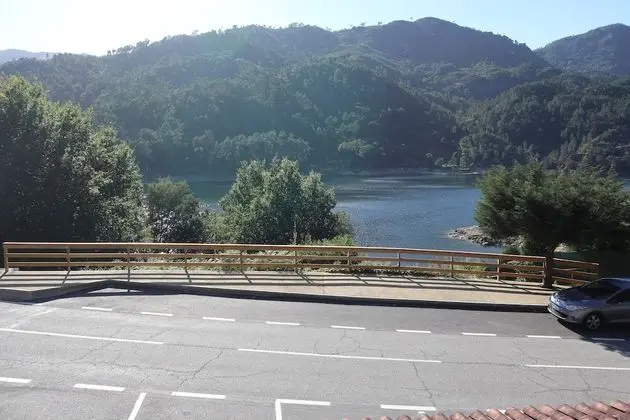 Tek Büyük Yataklı Oda (Vilarinho da Furna)