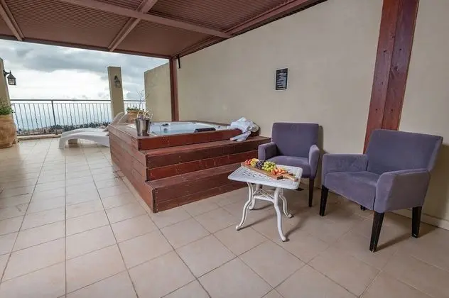 Çatı Katı Süiti (Penthouse)