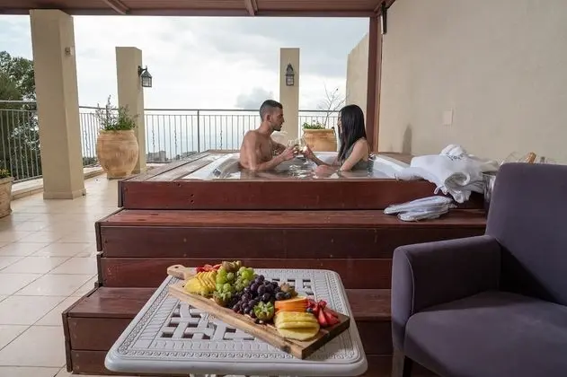 Çatı Katı Süiti (Penthouse)