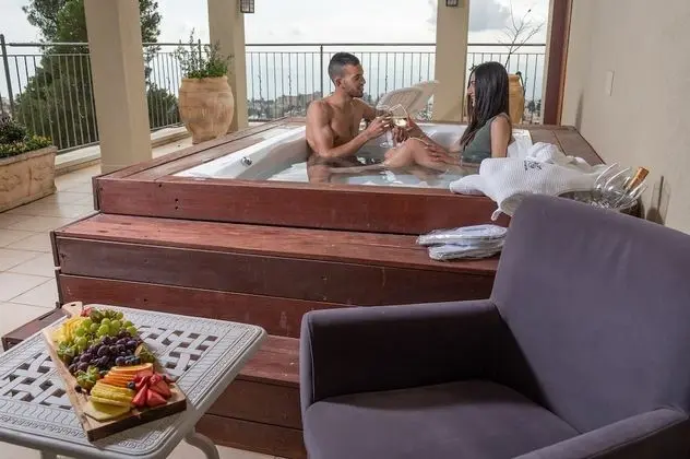 Çatı Katı Süiti (Penthouse)
