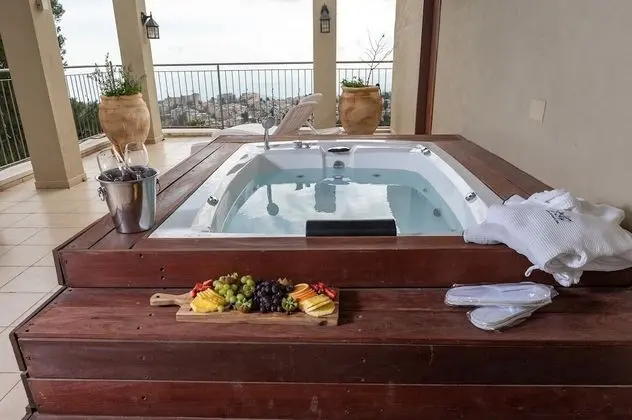 Çatı Katı Süiti (Penthouse)