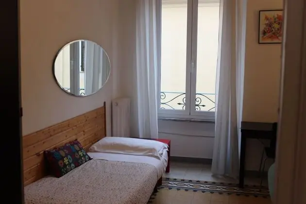 Tek Büyük Yataklı Oda, Ortak Banyo