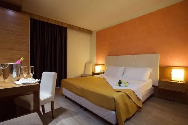 Camera doppia o matrimoniale con letto aggiunto