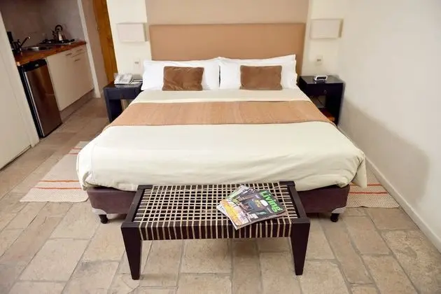 Standard Süit, 1 En Büyük (King) Boy Yatak, Bahçe Manzaralı (Studio King - Jacuzzi and Fireplace)