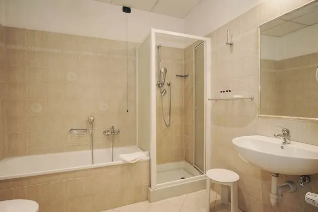 Standard Dört Kişilik Oda