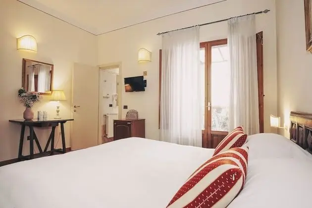 Superior Tek Büyük veya İki Ayrı Yataklı Oda