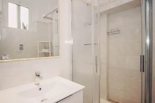 Superior Tek Büyük veya İki Ayrı Yataklı Oda