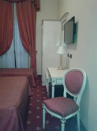 Üç Kişilik Oda
