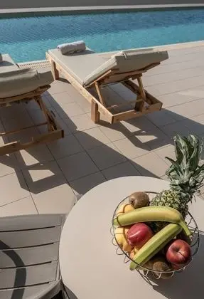 Deluxe Tek Büyük Yataklı Oda, Havuz Kullanımı