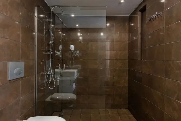 Deluxe Tek Büyük Yataklı Oda, Kısmi Deniz Manzaralı