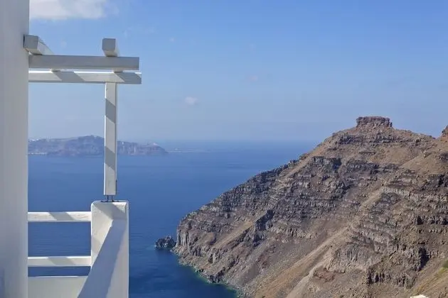 Deluxe Oda (Caldera View)