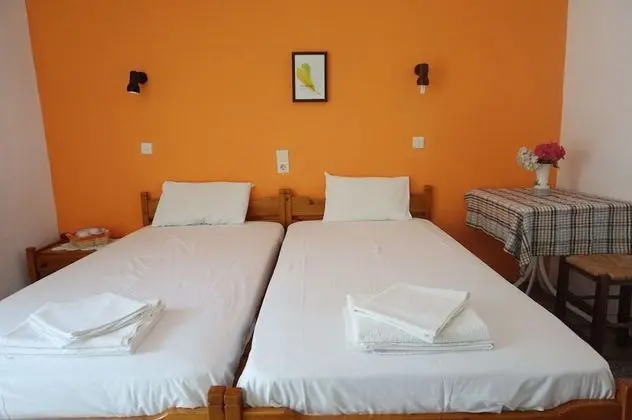 Basic Tek Büyük veya İki Ayrı Yataklı Oda