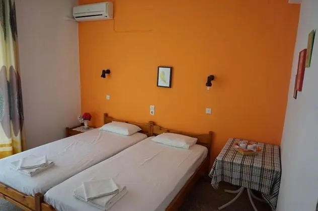 Basic Tek Büyük veya İki Ayrı Yataklı Oda