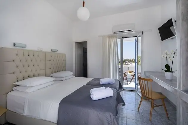 Comfort Tek Büyük veya İki Ayrı Yataklı Oda