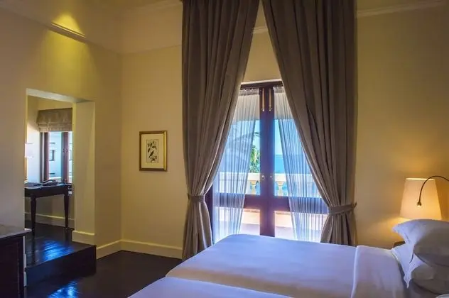 Royal Dutch Suite