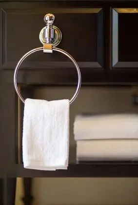 Royal Dutch Suite