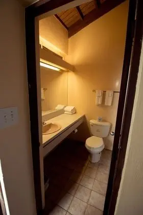 Superior Oda, 1 Büyük (Queen) Boy Yatak, Özel Banyo, Liman Manzaralı