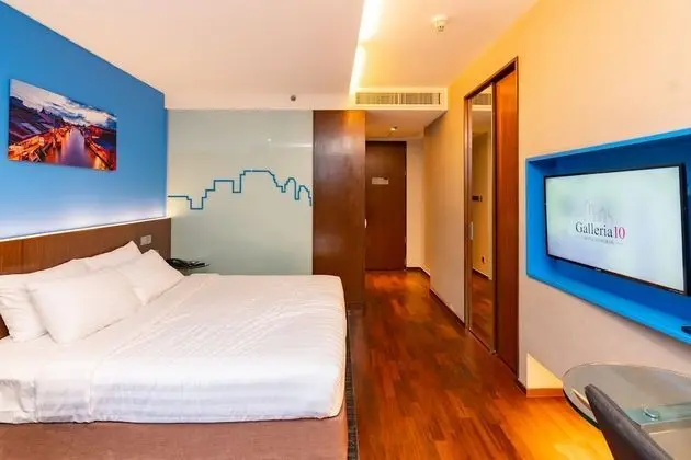 Deluxe Chill Room