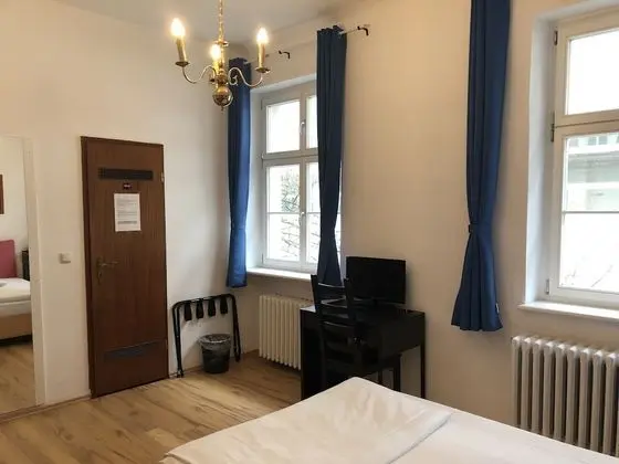 Tek Büyük Yataklı Oda