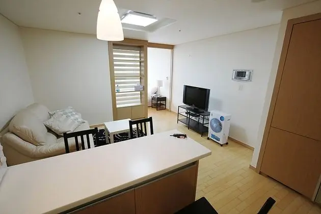 Royal Apart Daire, 1 Büyük (Queen) Boy Yatak, Buzdolabı ve Mikrodalga