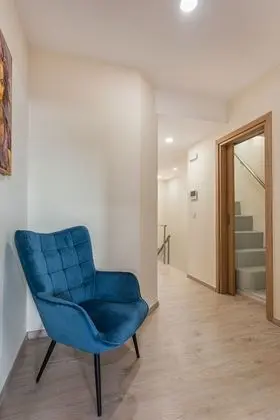 Gallery Villa