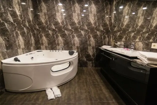 Executive Tek Büyük Yataklı Oda, Sıcak Su Havuzu