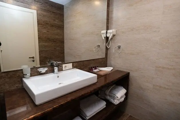 Standard Tek Büyük veya İki Ayrı Yataklı Oda, Sigara İçilmez