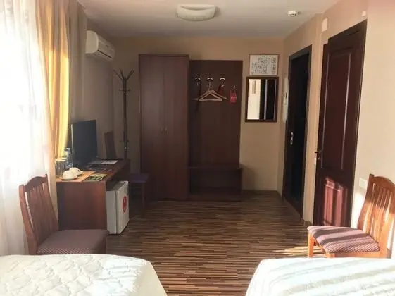 Comfort Tek Büyük veya İki Ayrı Yataklı Oda