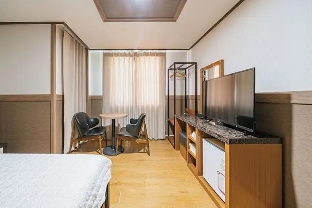 Standard Tek Büyük Yataklı Oda, 1 Çift Kişilik Yatak, Sigara İçilmez, Şehir Manzaralı