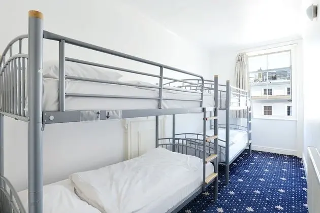 Ortak Ranzalı Oda, Karma Ranzalı Oda, Özel Banyo (4 beds)