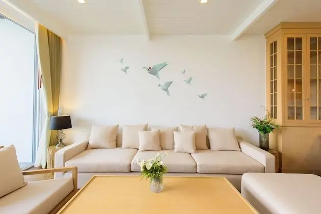 Suite with Lake View