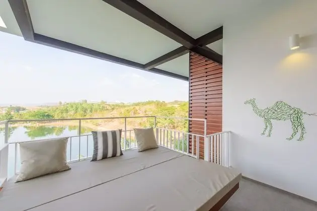 Suite with Lake View