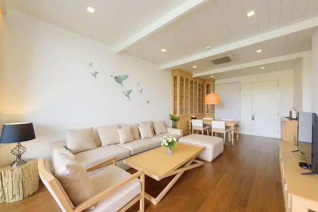 Suite with Mountain View