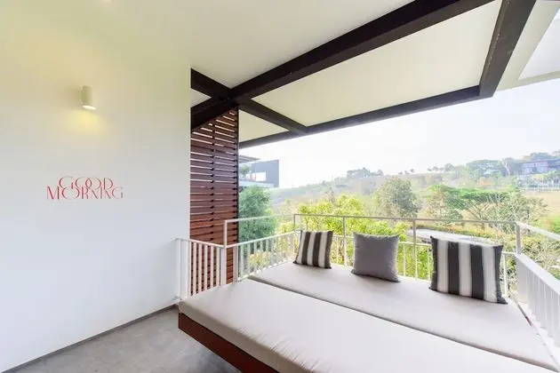 Suite with Mountain View