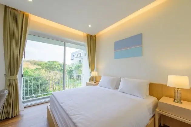 Suite with Mountain View