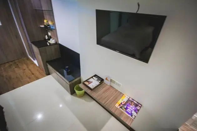 Deluxe Double or Twin Room with Pool View